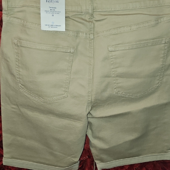 Croft & Barrow NWT Bermuda Midrise Shorts Size 14 - Picture 11 of 11
